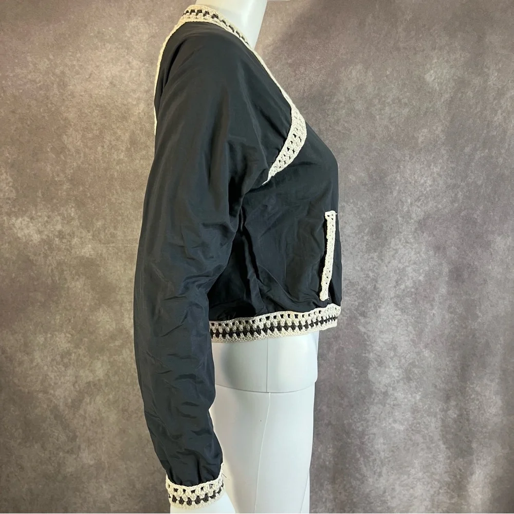 Free People Jacket Womens‎ XS / TP Navy Blue w/ Cream Crochet Trim Zip Up Preppy